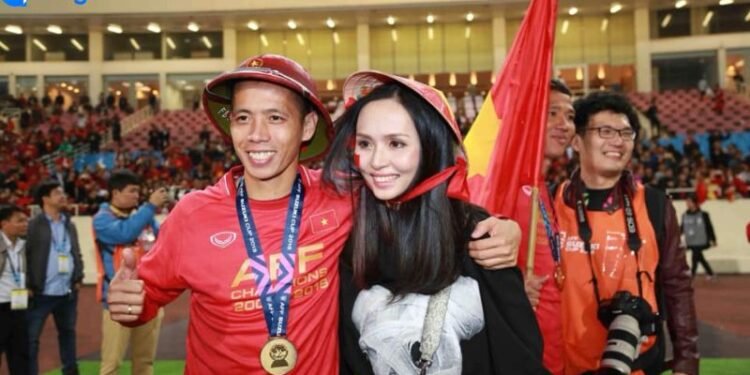 Tiểu Thư Hà Thành Giản Dị Về Quê Chồng Cầu Thủ, Xắn Tay Làm Cỗ Vèo Vèo 3 tieu-thu-ha-thanh