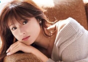 Fukada Kyoko Gây Bất Ngờ Với Vẻ Ngoài Quá Khác Lạ 4 fukada-kyoko