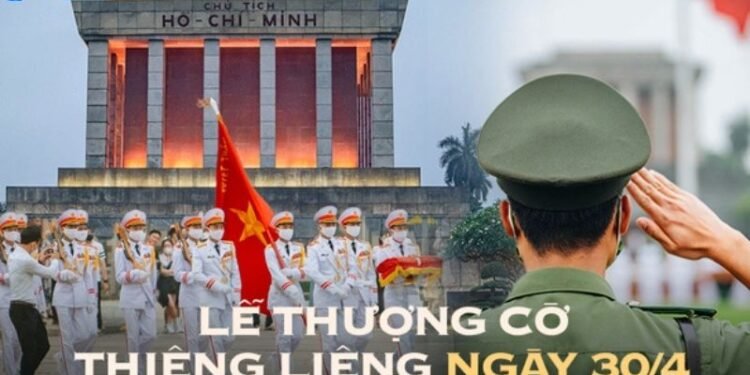 Lễ Thượng Cờ 30/4 - Hàng Nghìn Người Đổ Về Ba Đình Chờ Khoảnh Khắc Lịch Sử 3 le-thuong-co-30-4